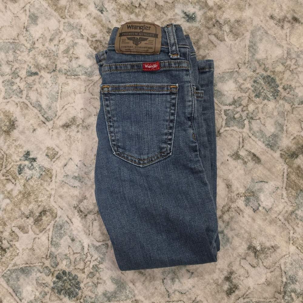 Wrangler Boys Classic Straight Slim Fit Blue Denim Jeans Size 6 Slim - Picture 7 of 7